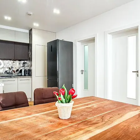 Modern In Апартаменты *